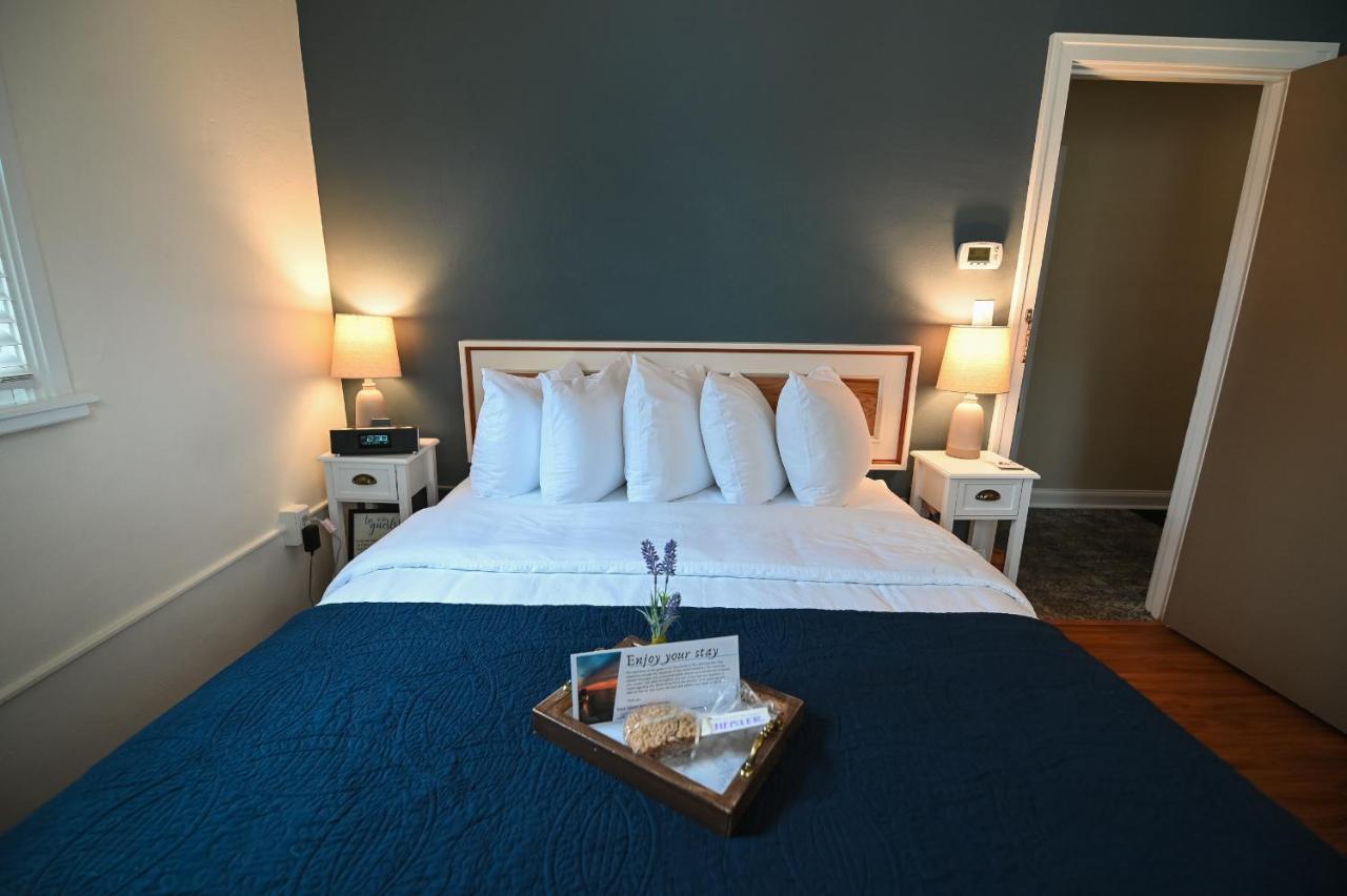 The Lakehouse Inn Geneva 외부 사진